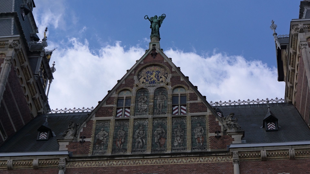 Rijksmuseum rooftop decorations