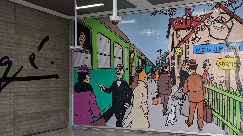 Comic at the train station