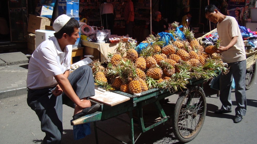 Food sellers in the streets of Urumqi