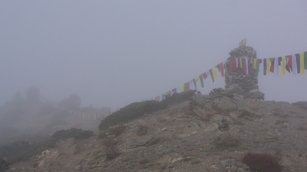 Leaving Dingboche in the fog