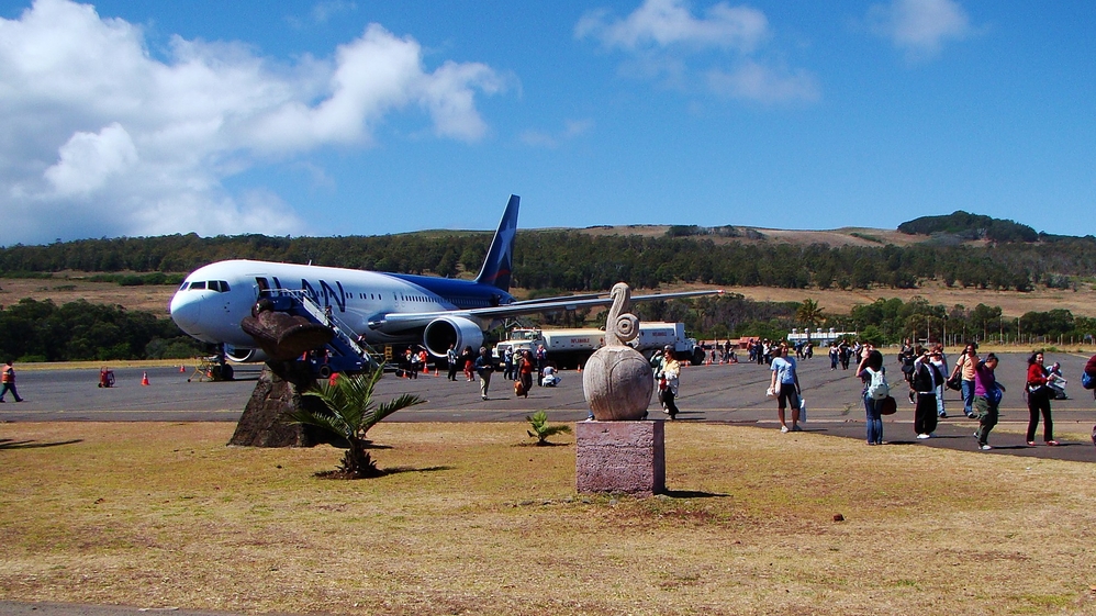 Hanga Roa airport
